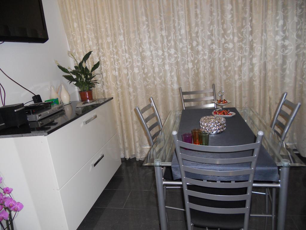 Sewdien'S Apartment Maashaven Rotterdam Oda fotoğraf