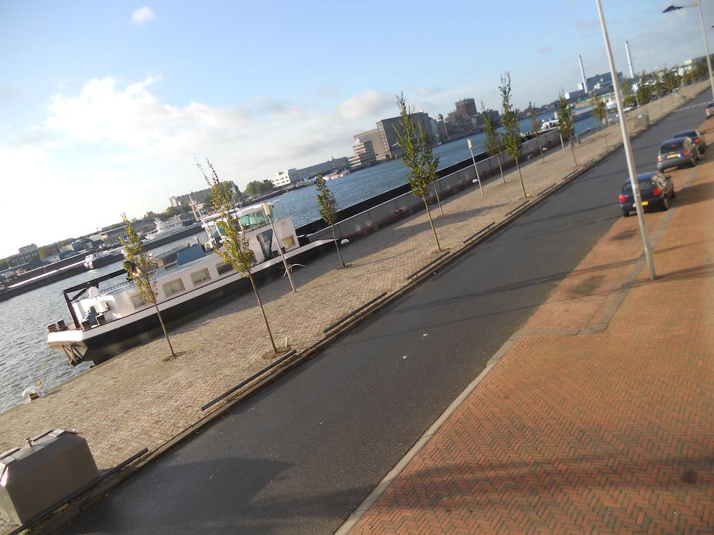 Sewdien'S Apartment Maashaven Rotterdam Oda fotoğraf